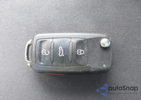 2018 Volkswagen Tiguan Limited 2.0T from USA, damaged, VIN WVGAV7AX4JK002555